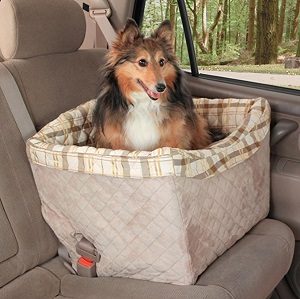 Solvit Jumbo Deluxe Pet Safety Seat with dog