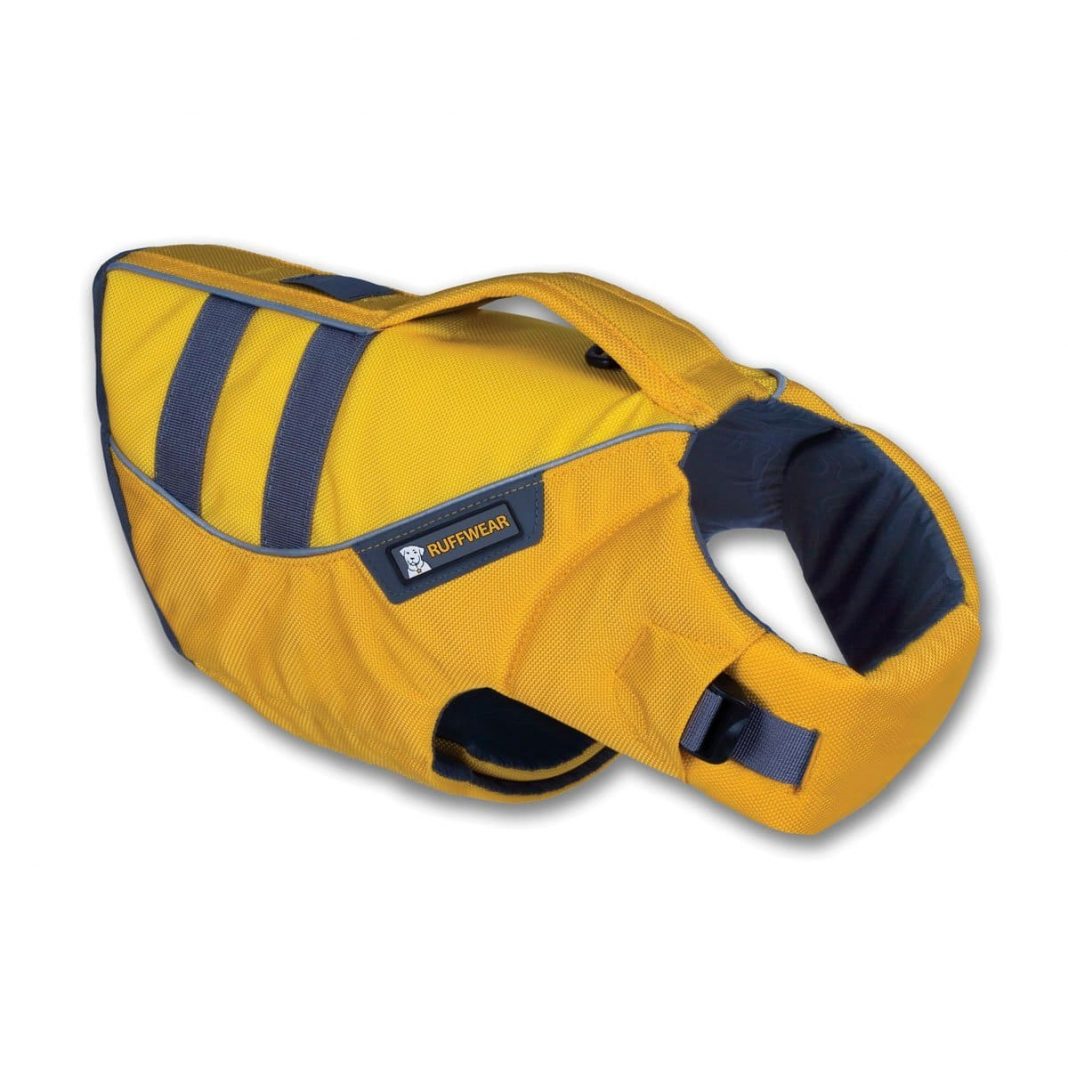 The 4 Best Dog Life Jackets in 2020